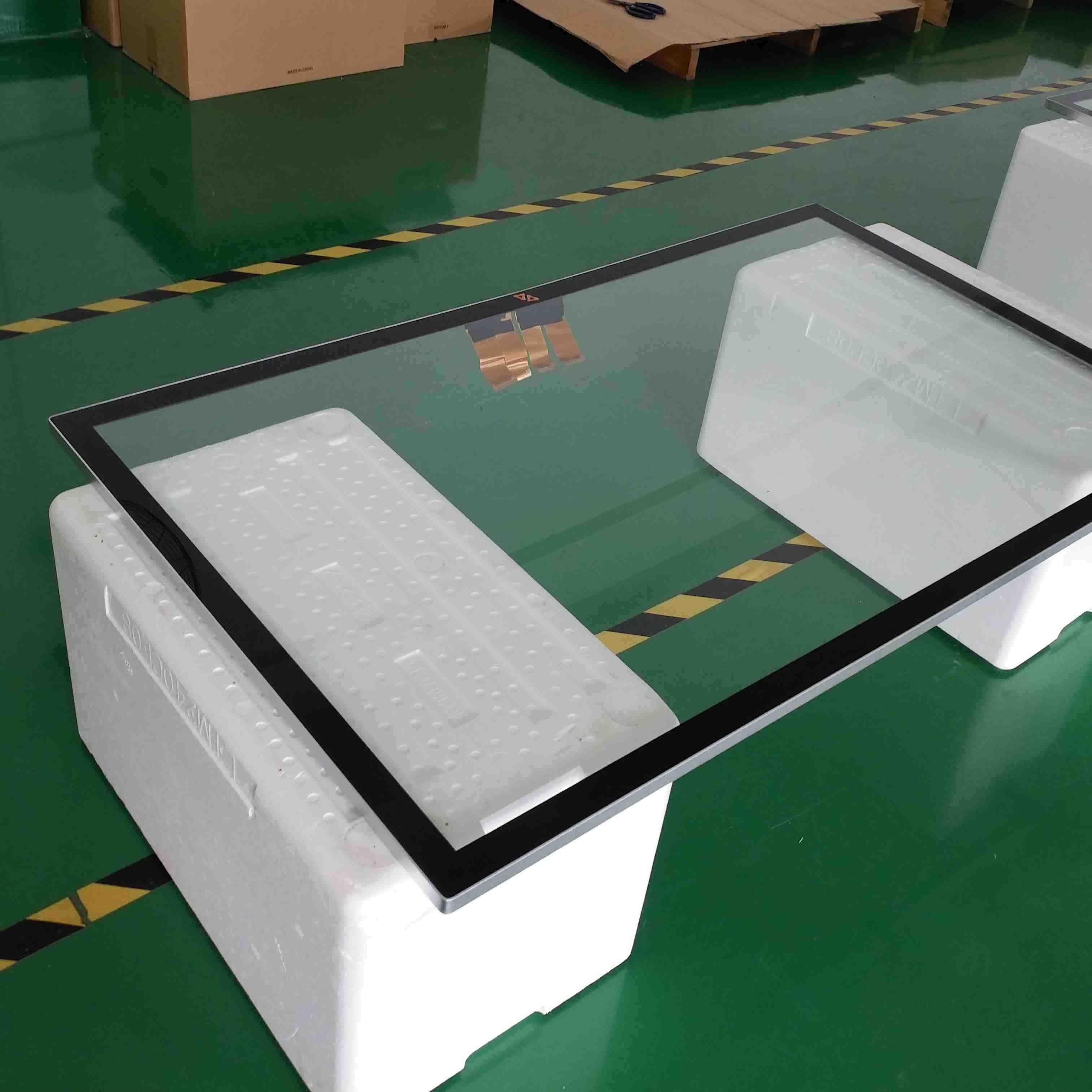 Gehard glas met aangepaste maat en ontwerp voor LCD